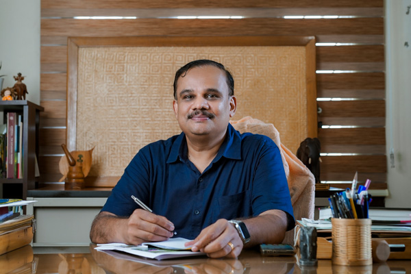 Dr. AV Raghu