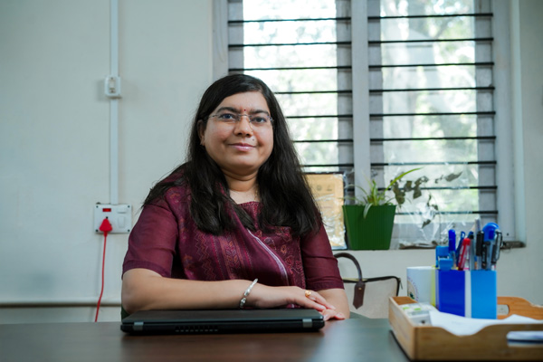 Dr. Ayate Dipika Purushottam