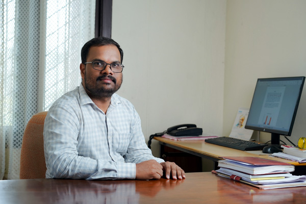 Dr. Badole Shrikant Purushottam